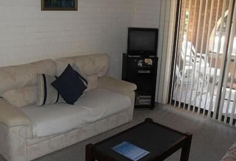 בית מלון כפרי Apollo Holiday Units