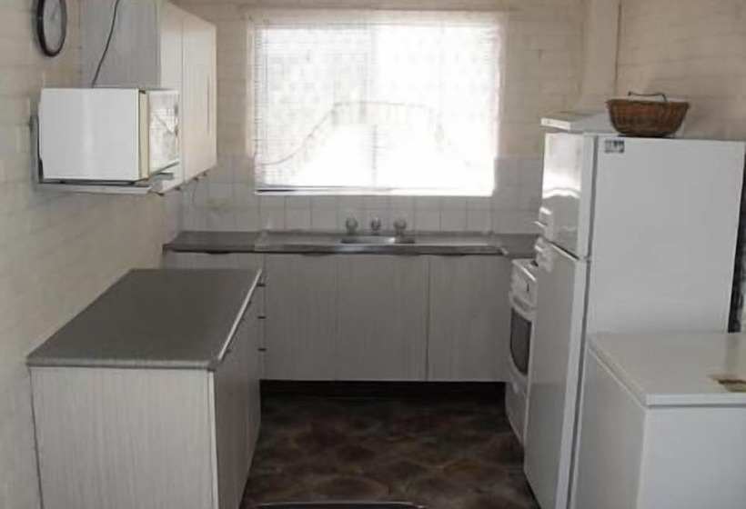 בית מלון כפרי Apollo Holiday Units