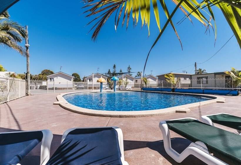 בית מלון כפרי Clyde View Holiday Park