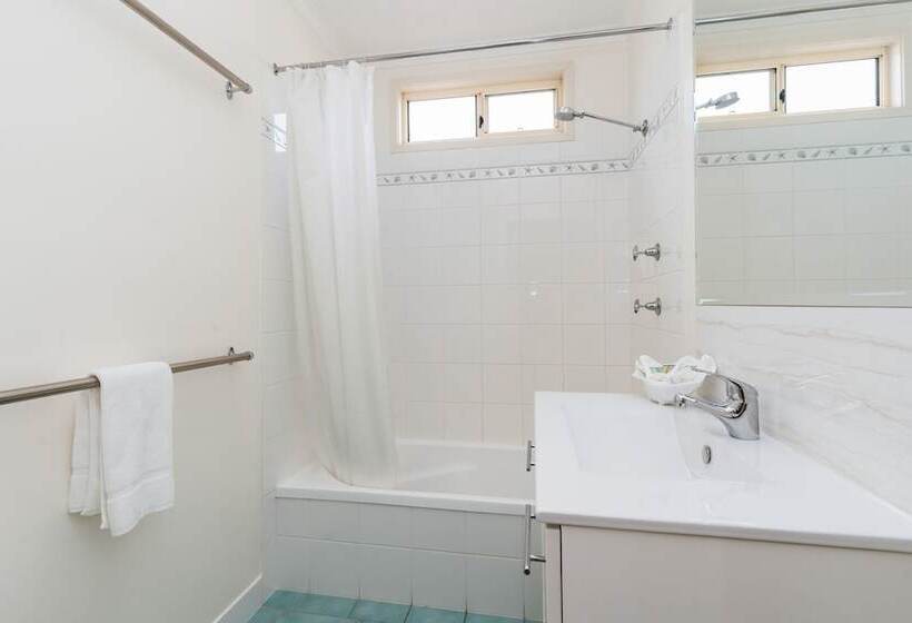 בית מלון כפרי Clyde View Holiday Park