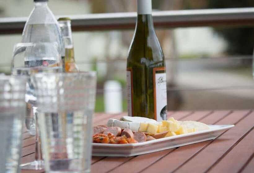 فندق Horsham Holiday Park