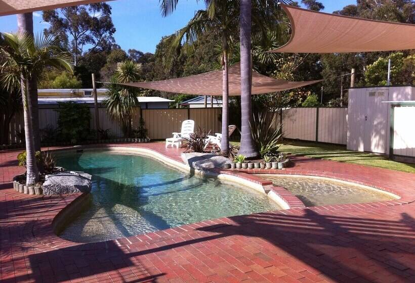 בית מלון כפרי Mallacoota's Shady Gully Caravan Park