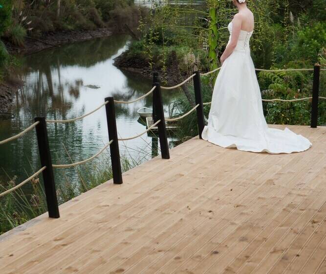 בית מלון כפרי Pagoda Lodge