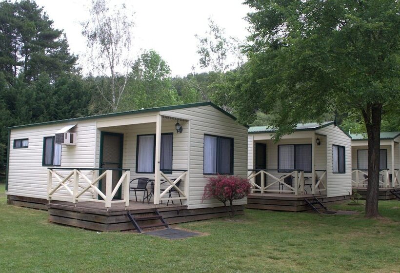 בית מלון כפרי Porepunkah Pines Holiday Park