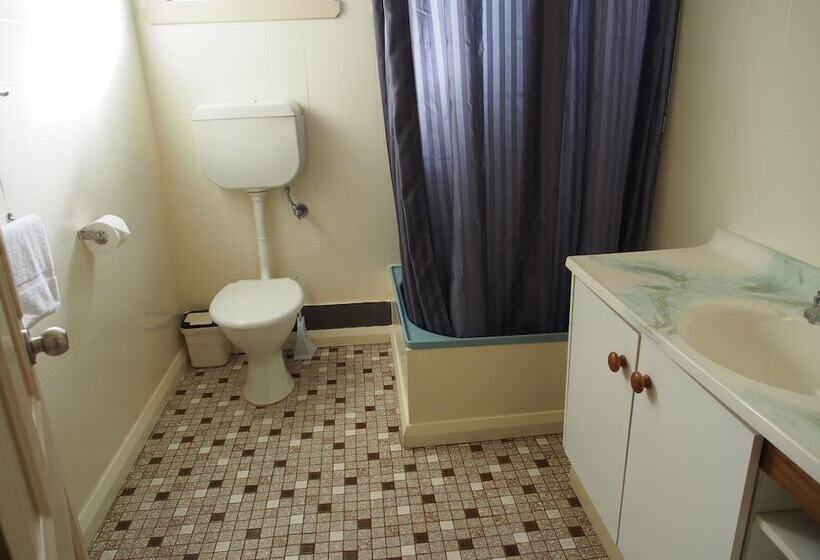 בית מלון כפרי Porepunkah Pines Holiday Park