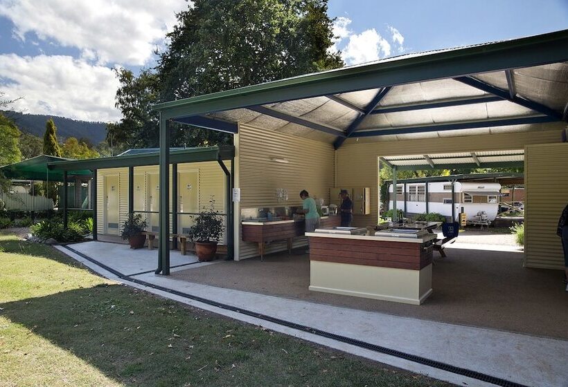 Отель The Park Mount Beauty