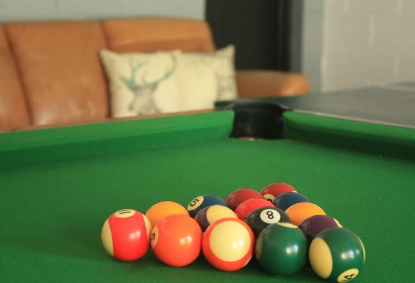 בית מלון כפרי Troldhaugen Lodge   Adults Only