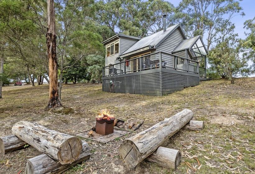Lorne Bush House Cottages & Eco Retreats