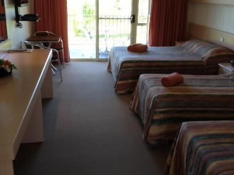 מוטל Tenterfield Golf Club Fairways Lodge