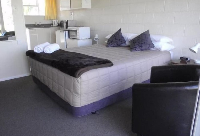 Mountain View Motel, Levin