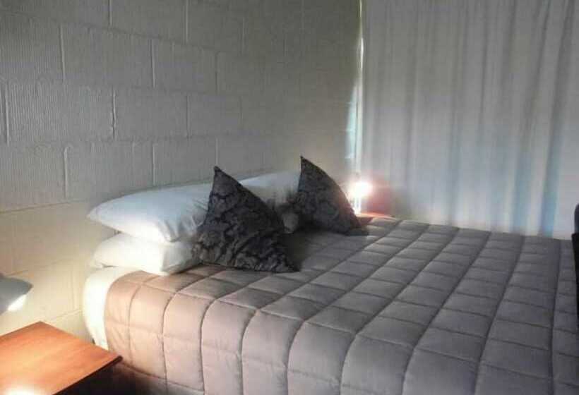 Mountain View Motel, Levin