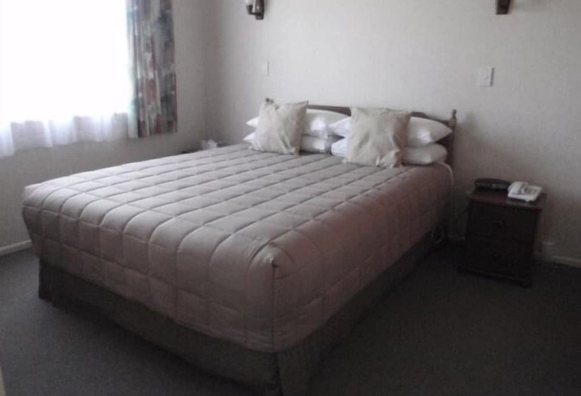 Mountain View Motel, Levin