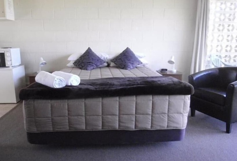 Mountain View Motel, Levin