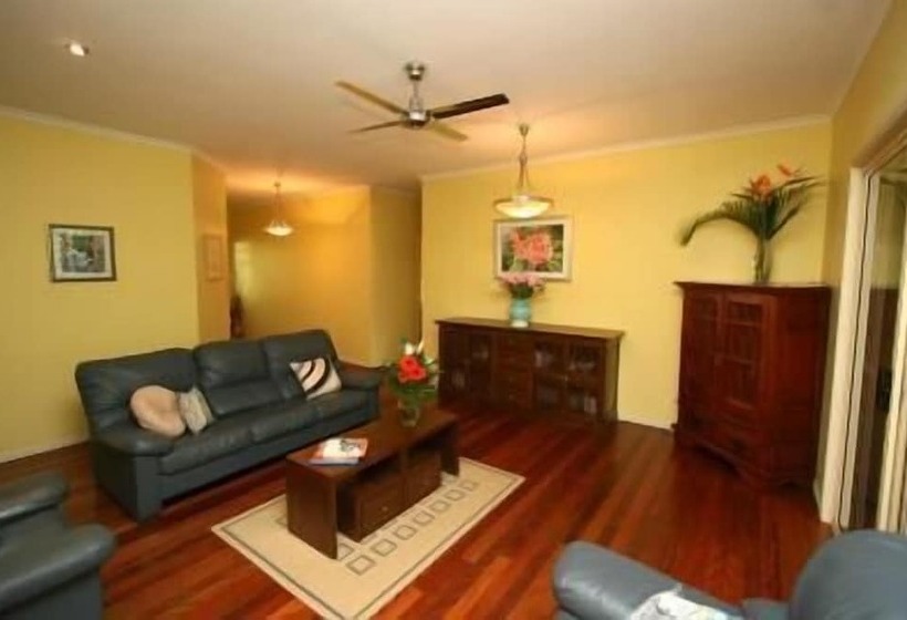 بنسيون Noosa Country House