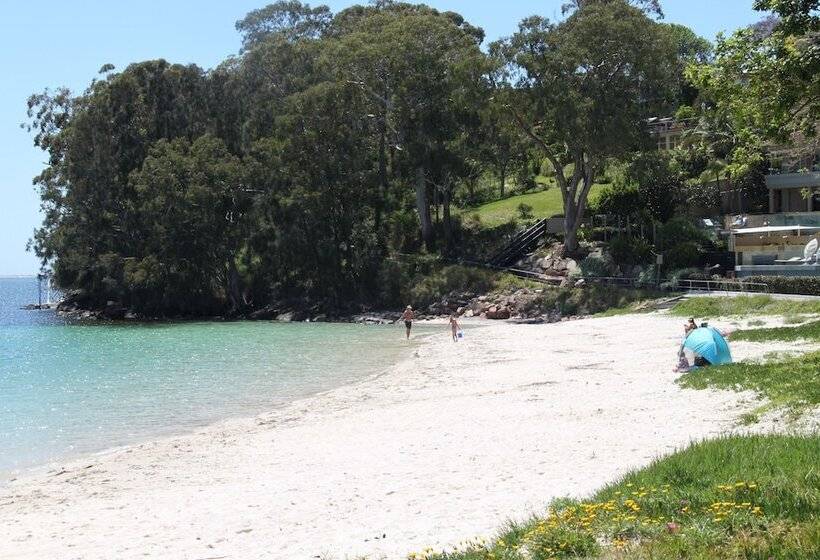 פנסיון Salamander Beach Accommodation Adults Only