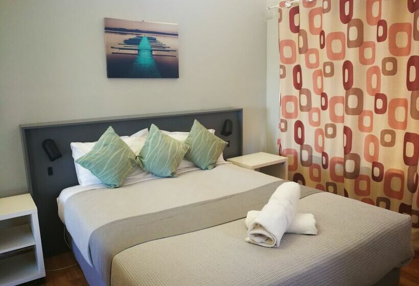 פנסיון Vineyard Hill