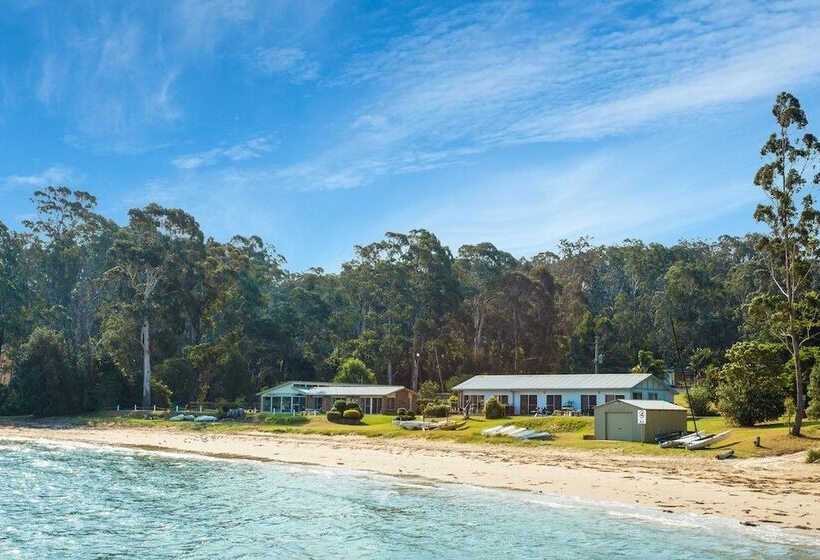 Quarantine Bay Beach Cottages