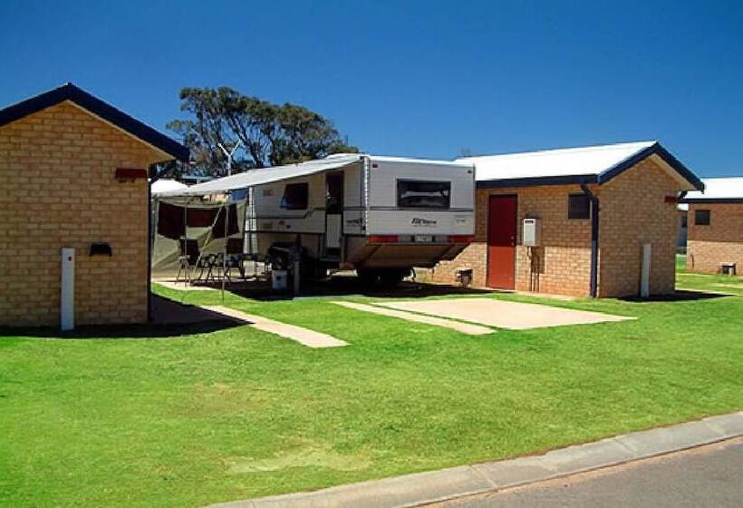 리조트 Big4 Dongara Denison Beach Holiday Park
