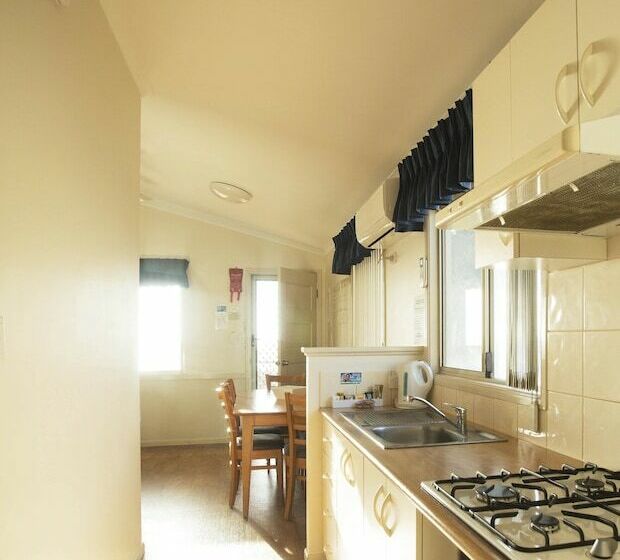 리조트 Big4 Dongara Denison Beach Holiday Park