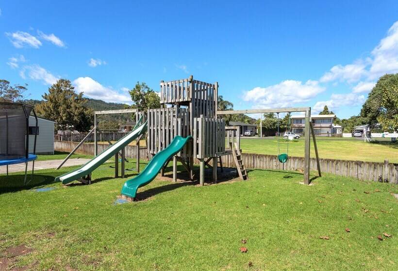 Курорт Harbourside Holiday Park