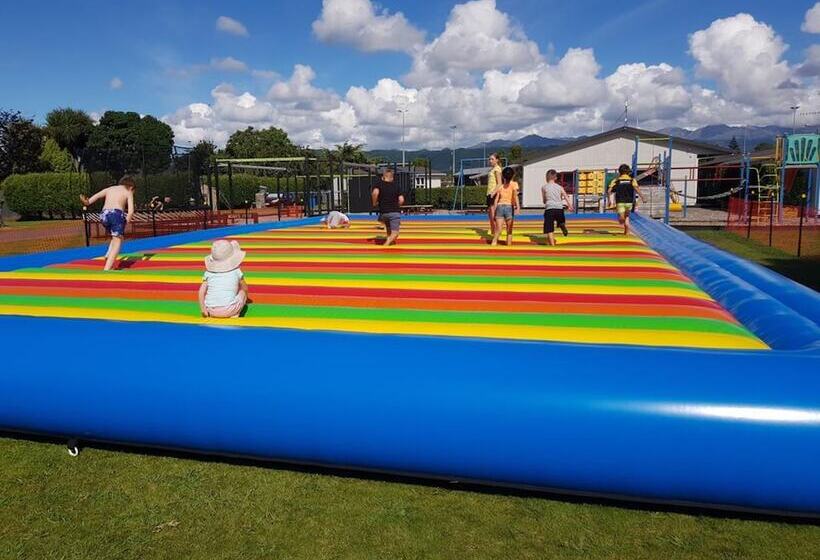 אתר נופש Levin Top 10 Holiday Park