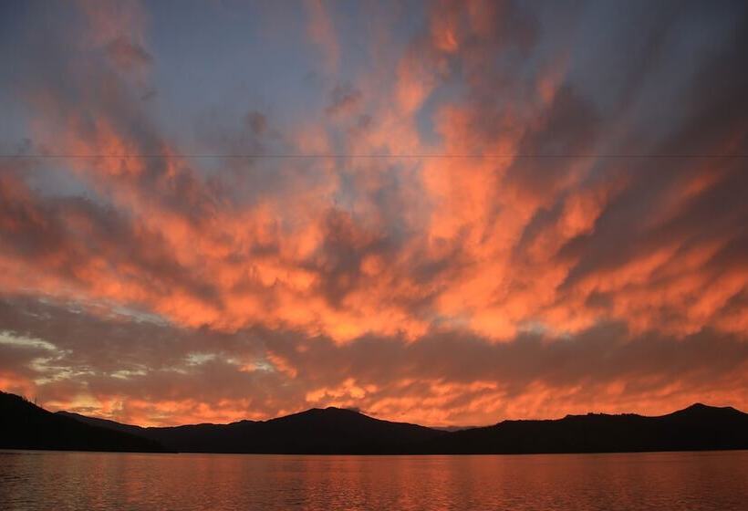 אתר נופש Parklands Marina Holiday Park