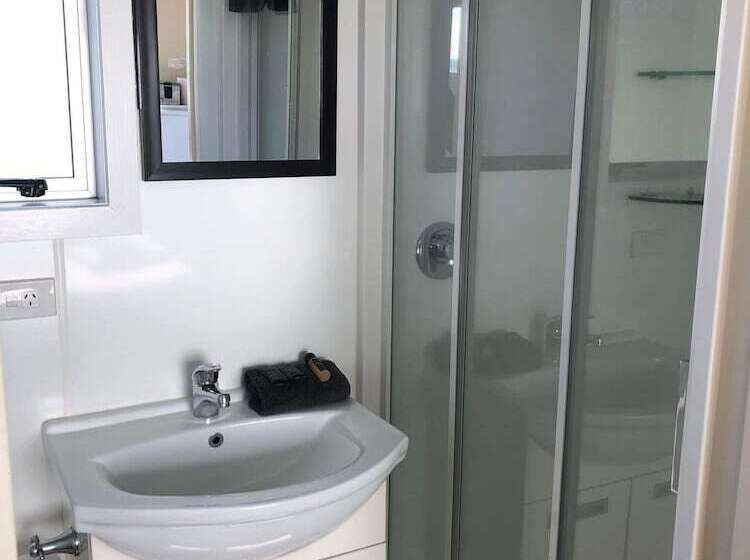 Курорт Pohara Beach Top 10 Holiday Park