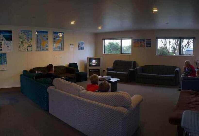 Курорт Pohara Beach Top 10 Holiday Park