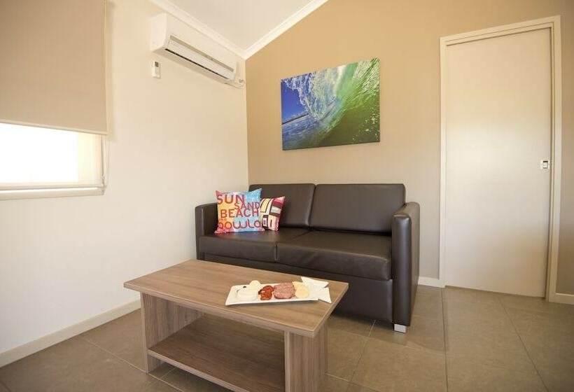 The Bowlo Holiday Cabins