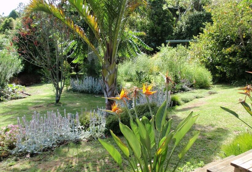 Wharepuke Subtropical Accommodation