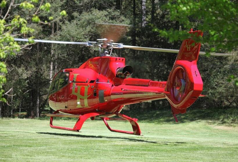 Woodlands Rainforest Retreat