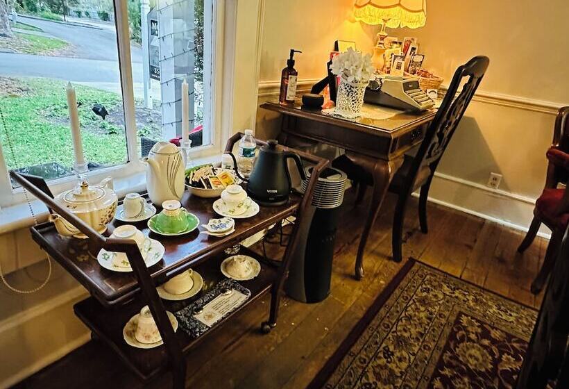 مبيت وإفطار Mount Dora Historic Inn