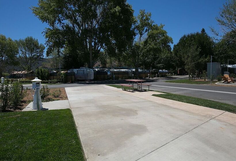 Flying Flags Rv Resort & Campground