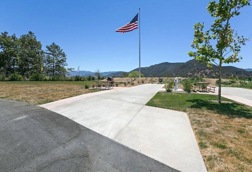 Flying Flags Rv Resort & Campground