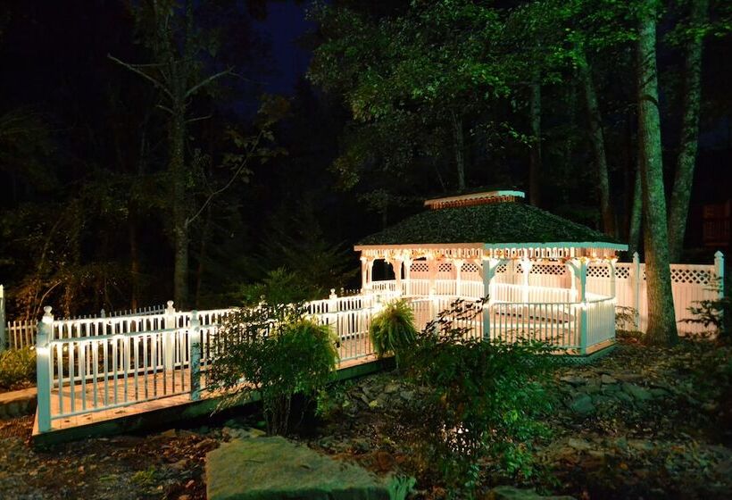 Honeymoon Hills Gatlinburg Cabin Rentals
