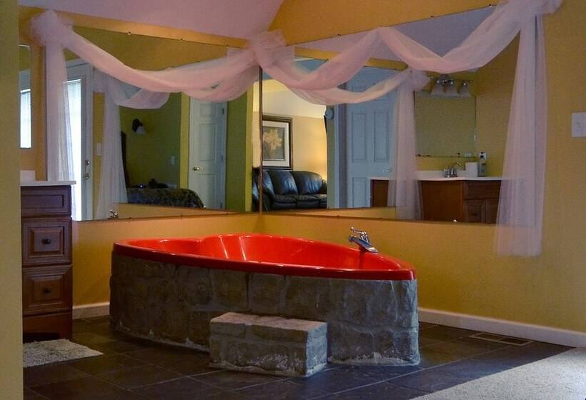 Honeymoon Hills Gatlinburg Cabin Rentals