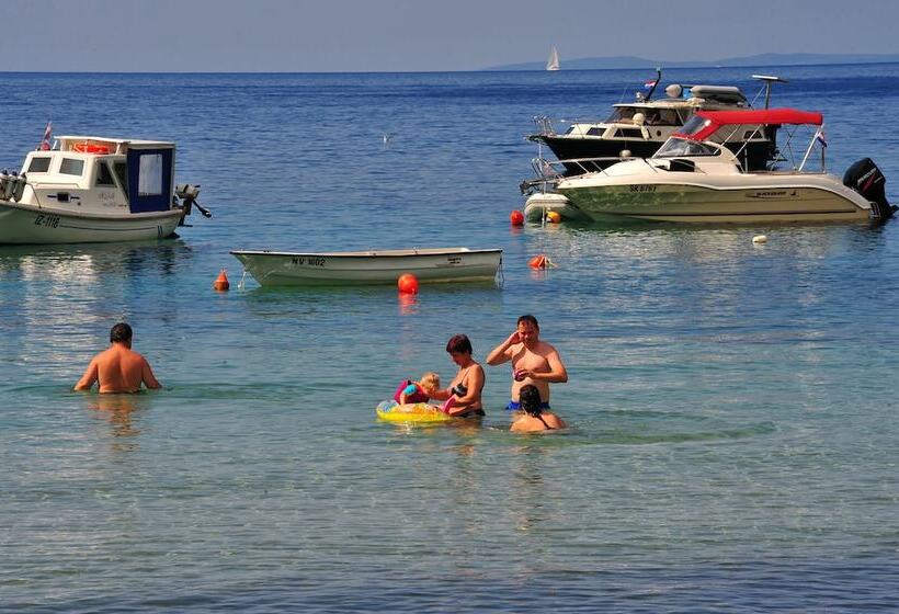 Lastura Aparthotel & Mobile Homes