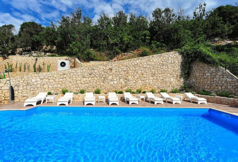 Lastura Aparthotel & Mobile Homes