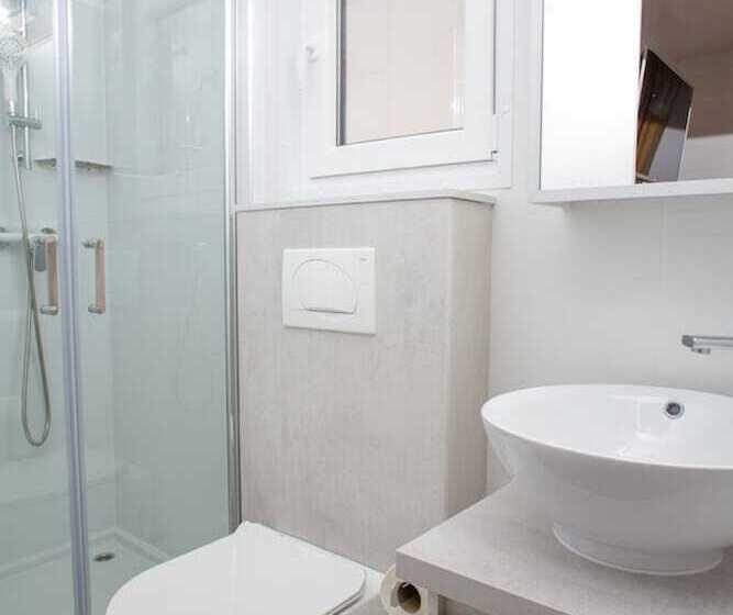 Lastura Aparthotel & Mobile Homes