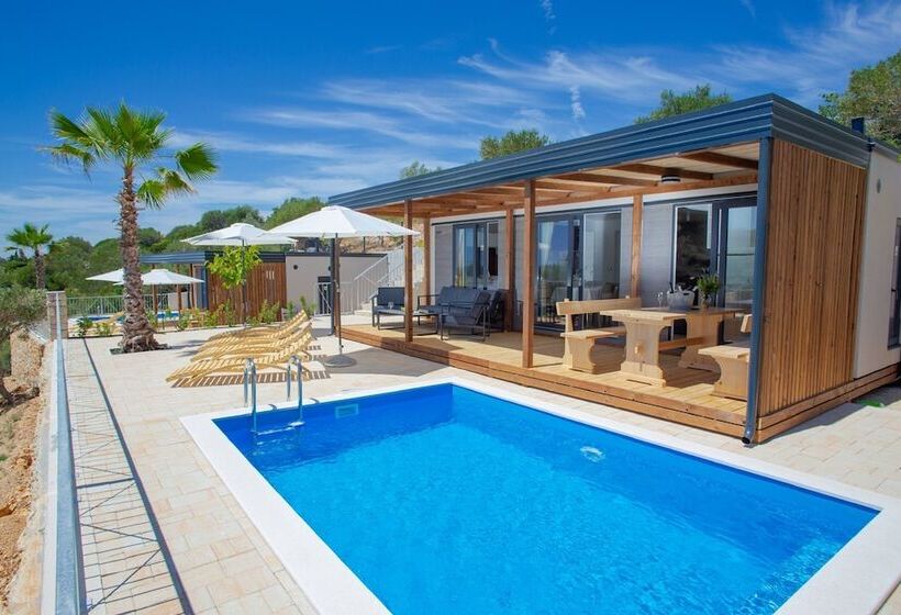 Lastura Aparthotel & Mobile Homes