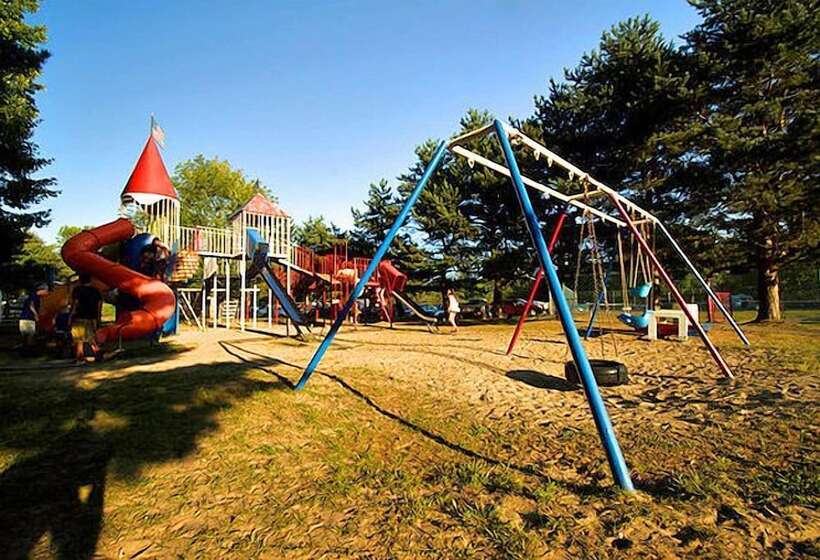 酒店 Brennan Beach Rv Resort   Caravan Park