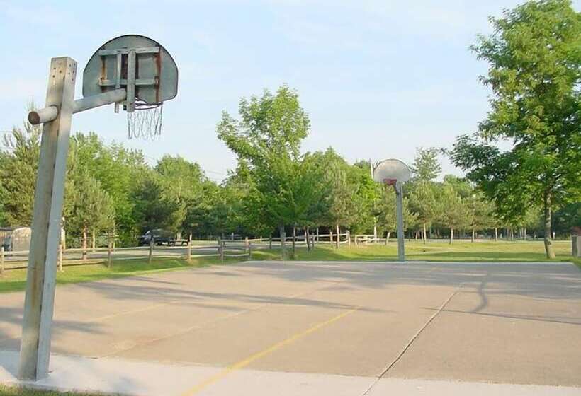 酒店 Brennan Beach Rv Resort   Caravan Park