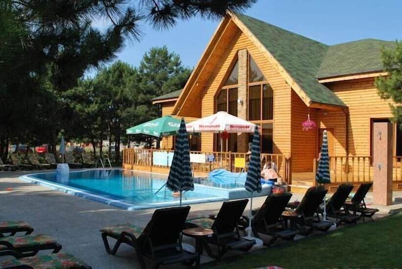 هتل Kompleks Otdykha Elki Palki