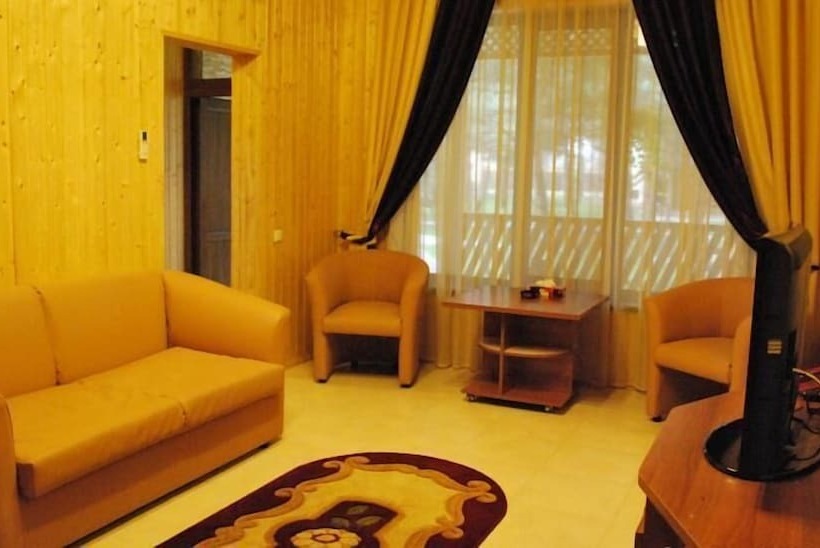 هتل Kompleks Otdykha Elki Palki