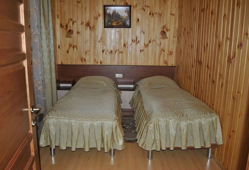 هتل Kompleks Otdykha Elki Palki