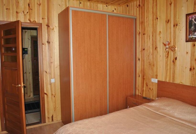 هتل Kompleks Otdykha Elki Palki