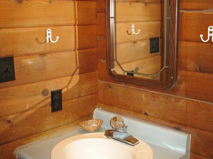 فندق Forest Lake Rv & Camping Resort