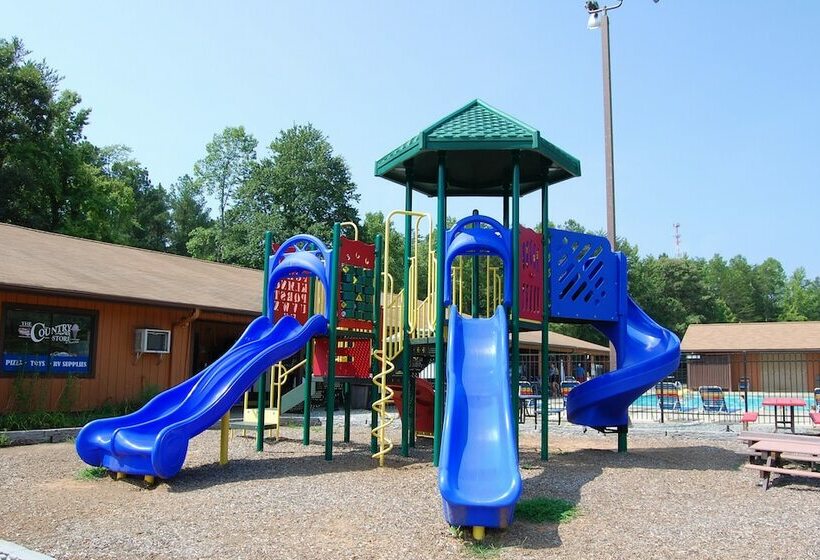 فندق Forest Lake Rv & Camping Resort