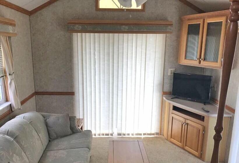 فندق Narrows Too Camping Resort