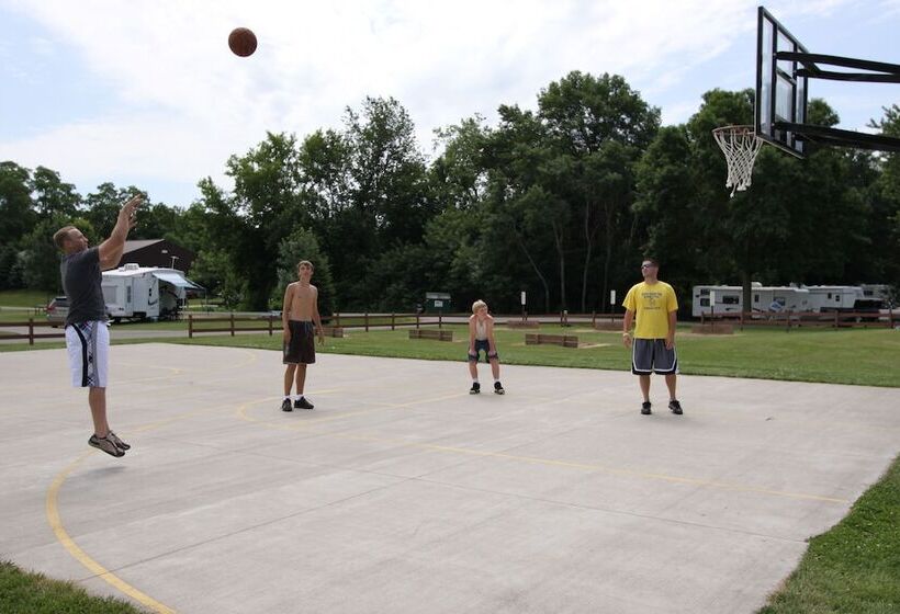 فندق Neshonoc Lakeside Camping Resort